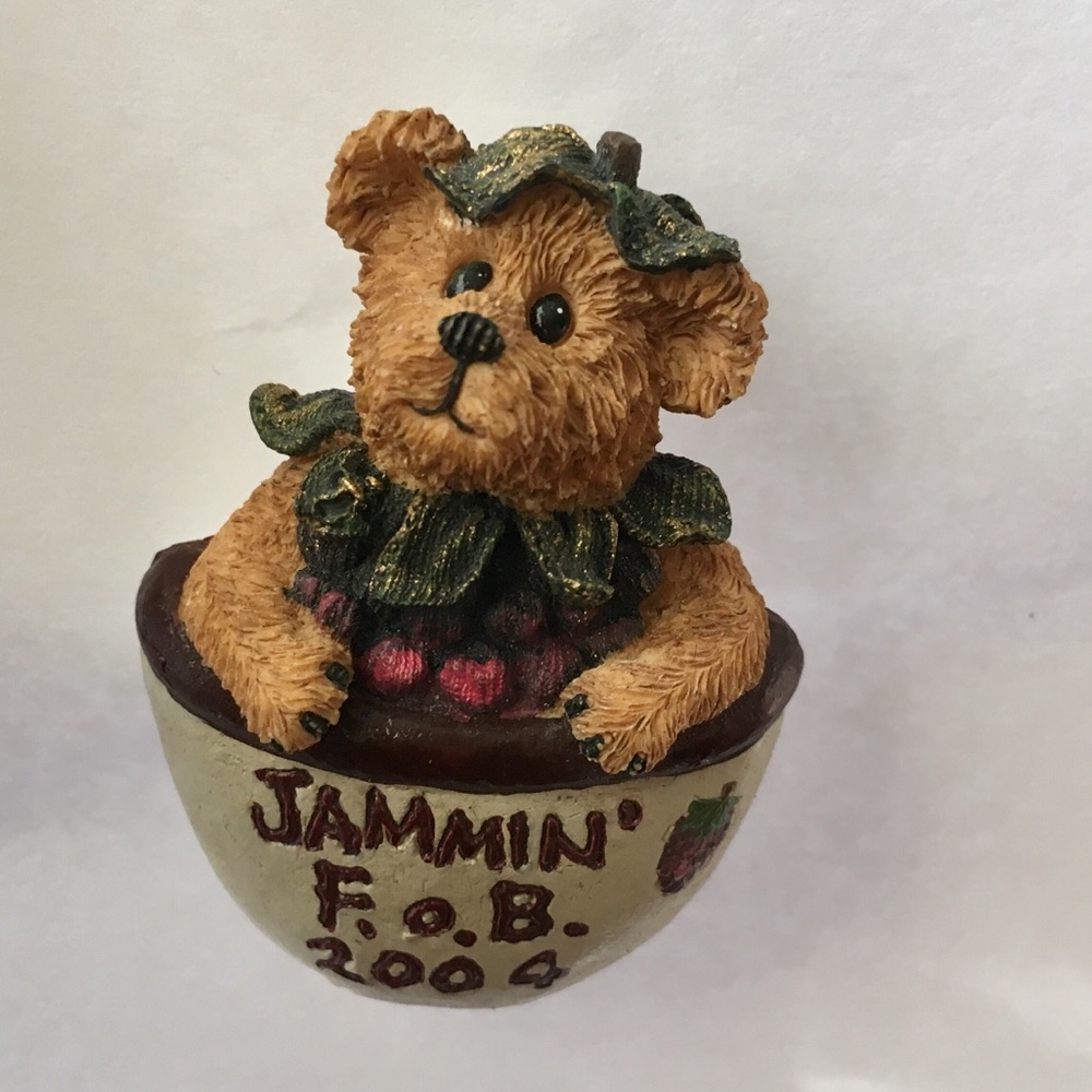 Jammin F.O.B. 2004 Boyd’s Bears And Friends Pin